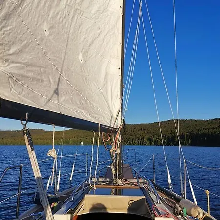 Ubytovani Na Jachte Botel
